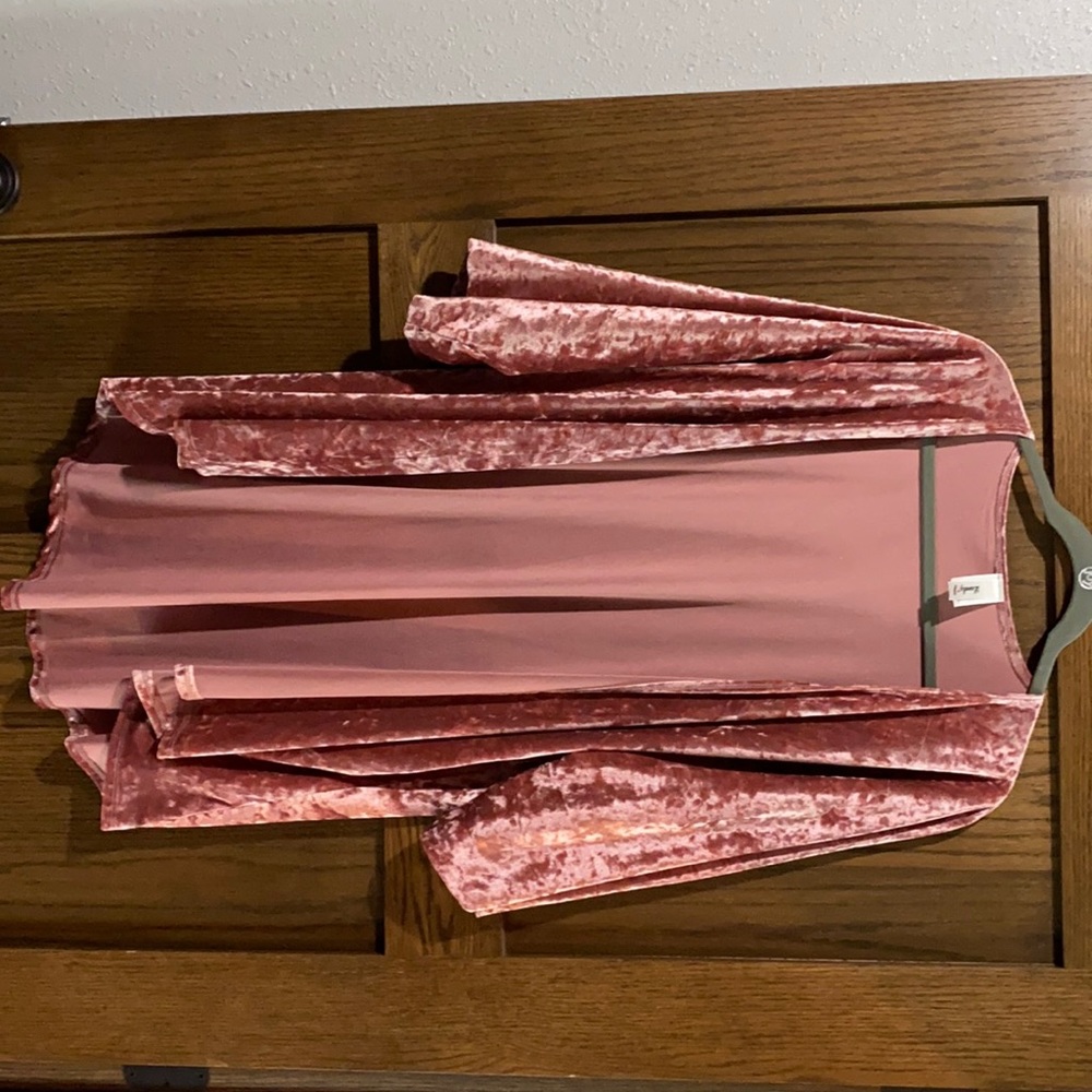 Lovely pink Velvet cardigan size L